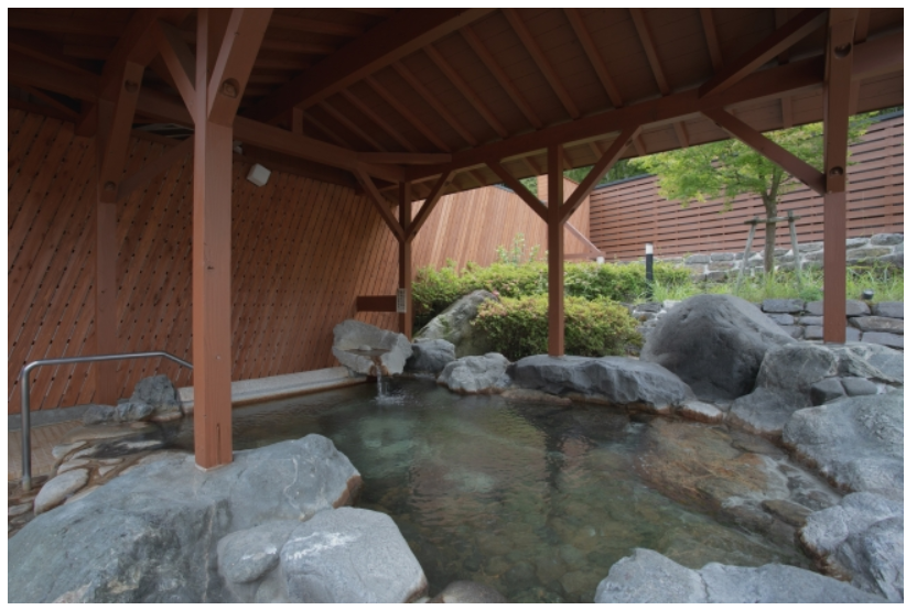 【豊岡市】天然温泉完備のグランピング施設がオープン