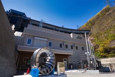 トラベル