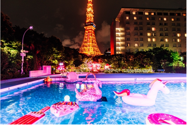「動画映え」するナイトプールが東京に出現